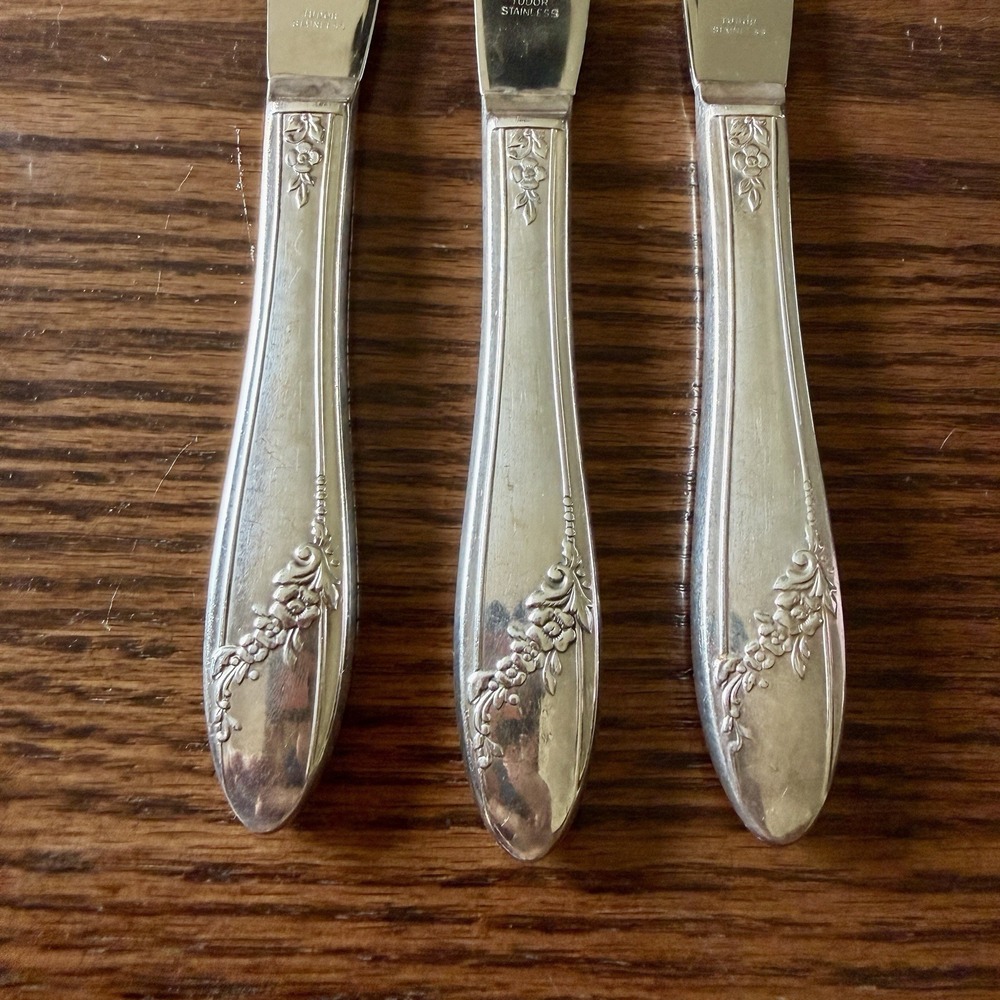 Vintage Oneida Queen Bess II Tudor Silver Plate 1946 Hollow Knives Set Of 3 - Picture 2 of 7